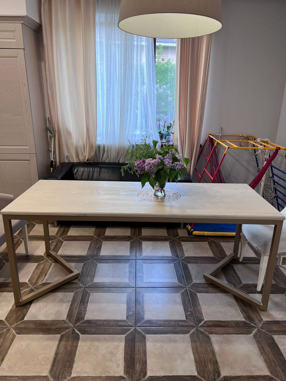 Обеденный стол с Х-опорами (светлая столешница)