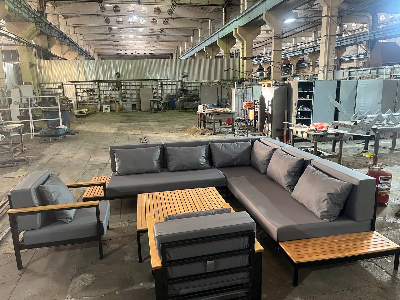 Лаунж-комплект (производственный шоурум)