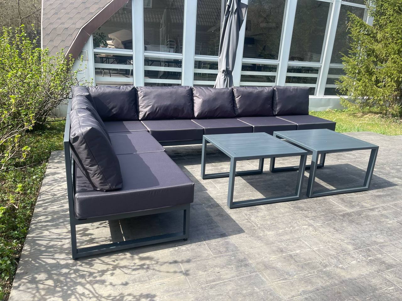 Уличный угловой диван Loft с журнальными столиками